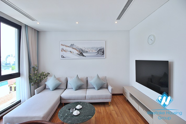 Brand new and high floor 2 beds apartment for rent in Tu Hoa st, Tay Ho